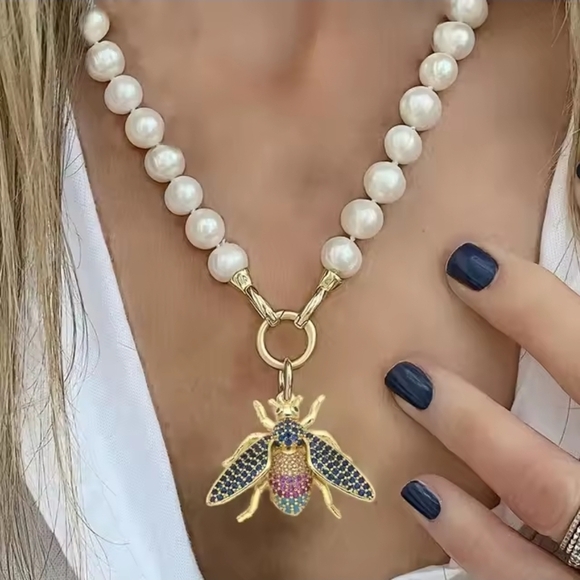 Jewelry - Pearl Necklace with Gold and Multicolor Bee Pendant